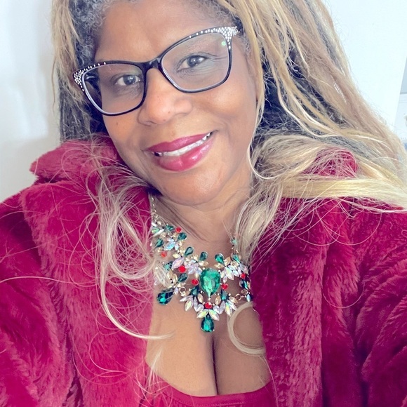 Zara Colorful Crystal Bib Necklace - Picture 3 of 15